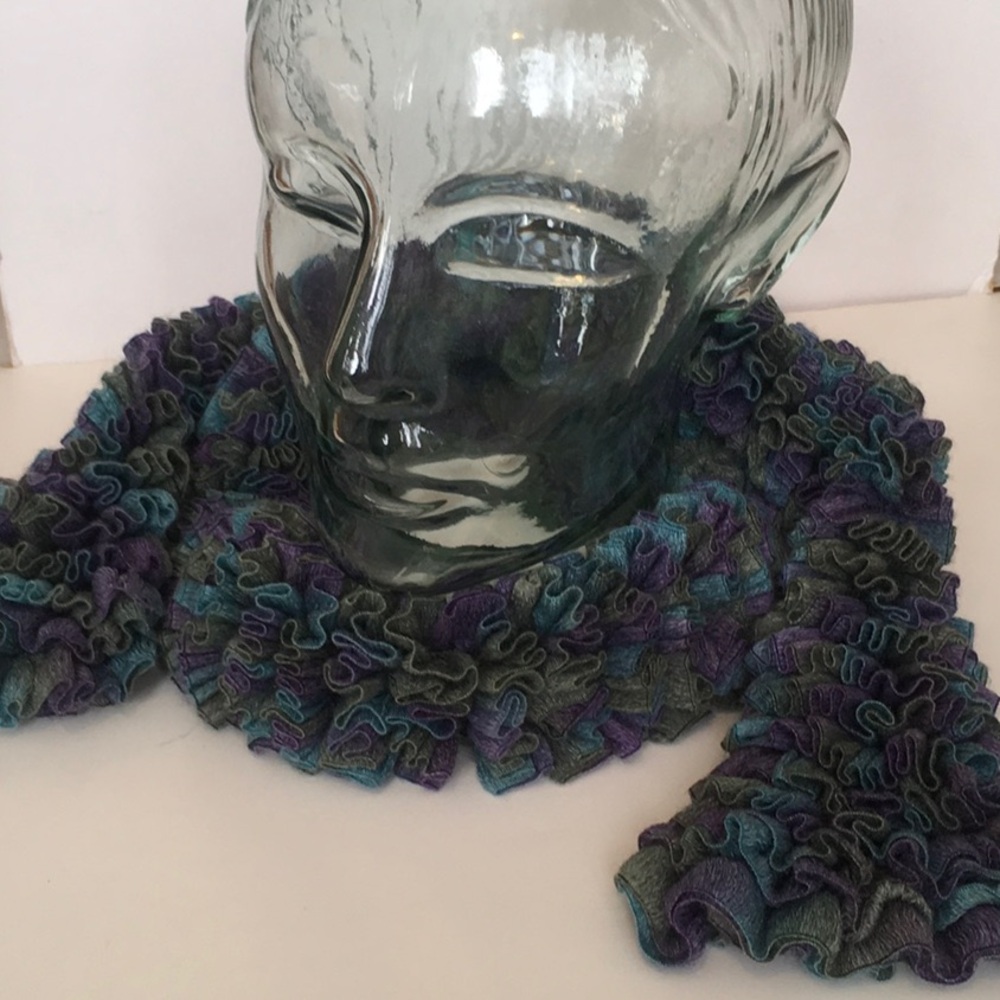 Amazing hand crafted wool ruffle scarf